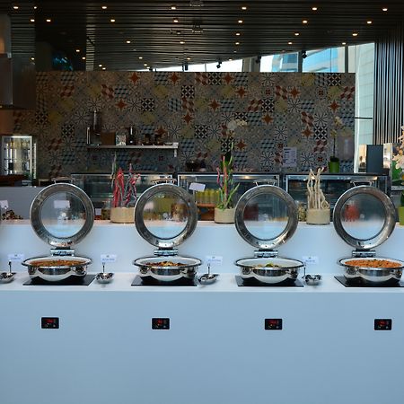 ไอบิส สไตล์ ดูไบ จูเมรา Hotel ภายนอก รูปภาพ