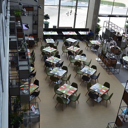 ไอบิส สไตล์ ดูไบ จูเมรา Hotel ภายนอก รูปภาพ