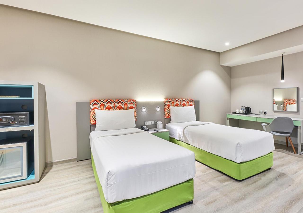 ไอบิส สไตล์ ดูไบ จูเมรา Hotel ภายนอก รูปภาพ