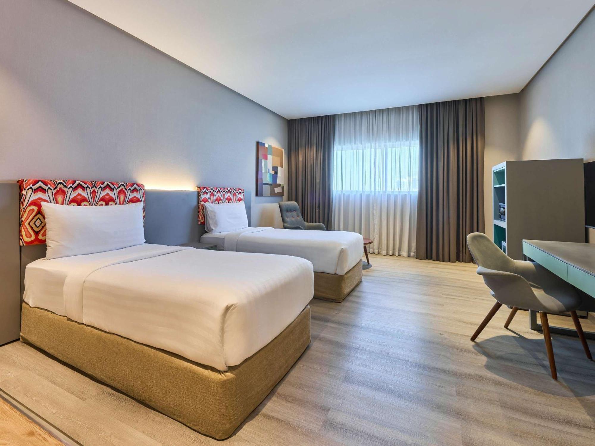 ไอบิส สไตล์ ดูไบ จูเมรา Hotel ภายนอก รูปภาพ