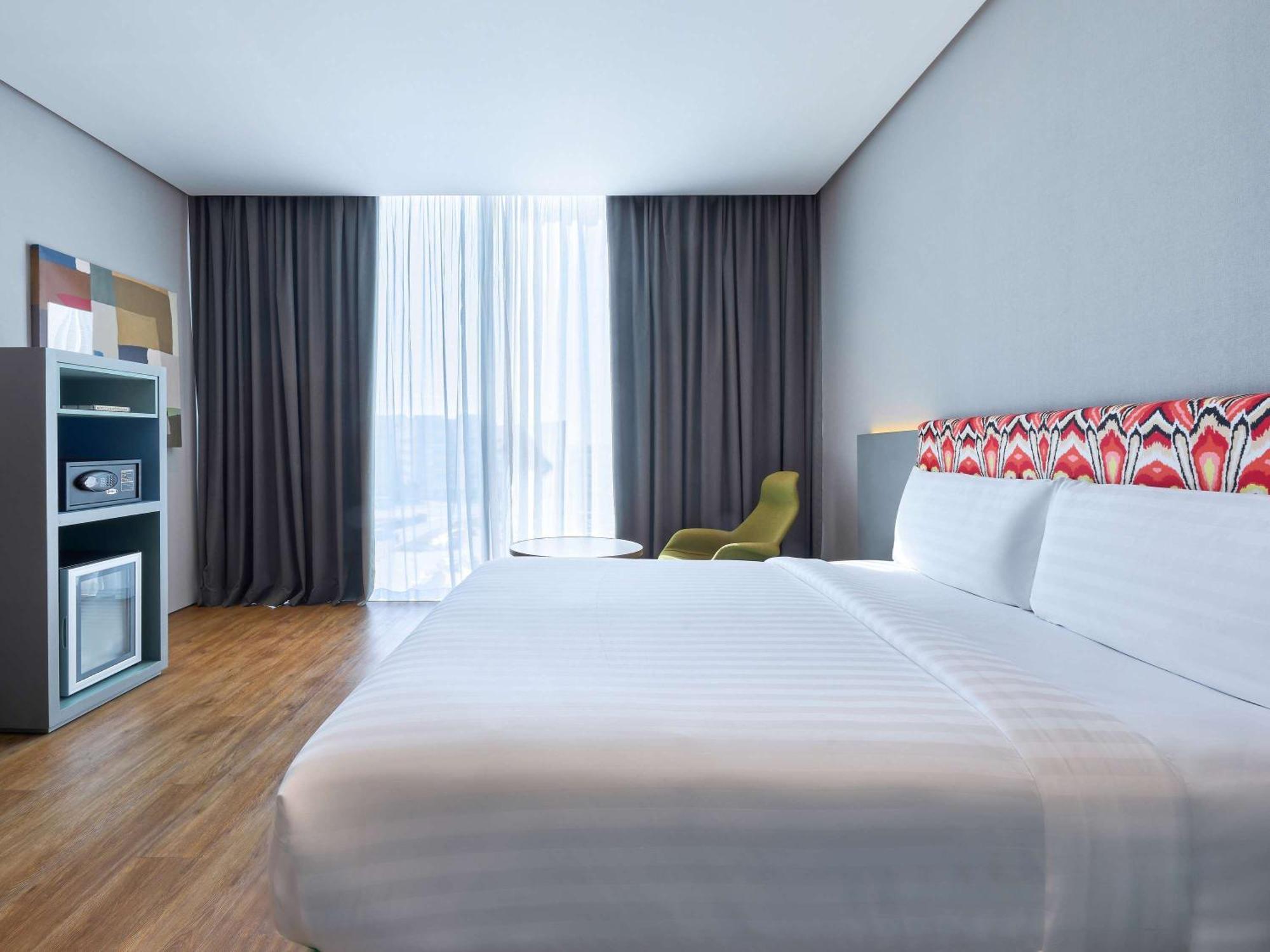 ไอบิส สไตล์ ดูไบ จูเมรา Hotel ภายนอก รูปภาพ